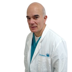 Dr(a) Enrique Adolfo Roselli Gross