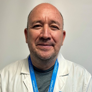 Dr(a) Paul Hannibal Crespo Torres