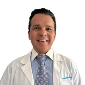 Dr(a) Carlos Gustavo Sajama Iturra