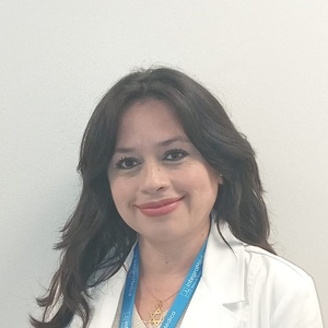 Dr(a) Elizabeth Veronica Mella Ver