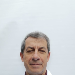 Dr(a) Orlando Victor Campos Mariangel