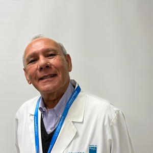 Dr(a) Mario Cajina Ortega