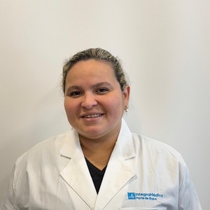 Dr(a) Gabriela Isabel Chang Camacho