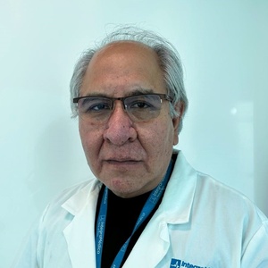 Dr(a) Edwin Soliz Cordova