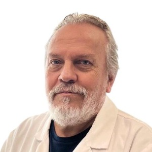 Dr(a) Jean Andres Peyre Gonzales