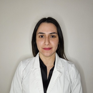 Dr(a) Yamileth Judith Larez Marín