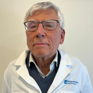 Dr(a) Patricio Hernan Henriquez Molina