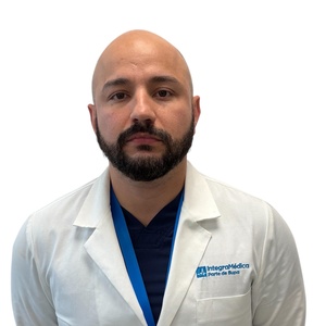 Dr(a) Henry Ramon Pernalete Montero