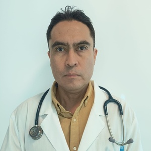 Dr(a) Julio Onofre Espinoza Miranda