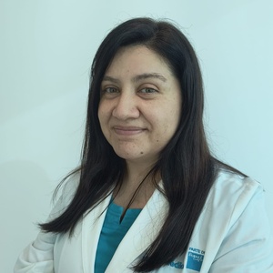 Dr(a) Karina Andrea Leon Morales