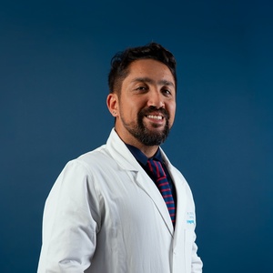 Dr. Oscar Tapia