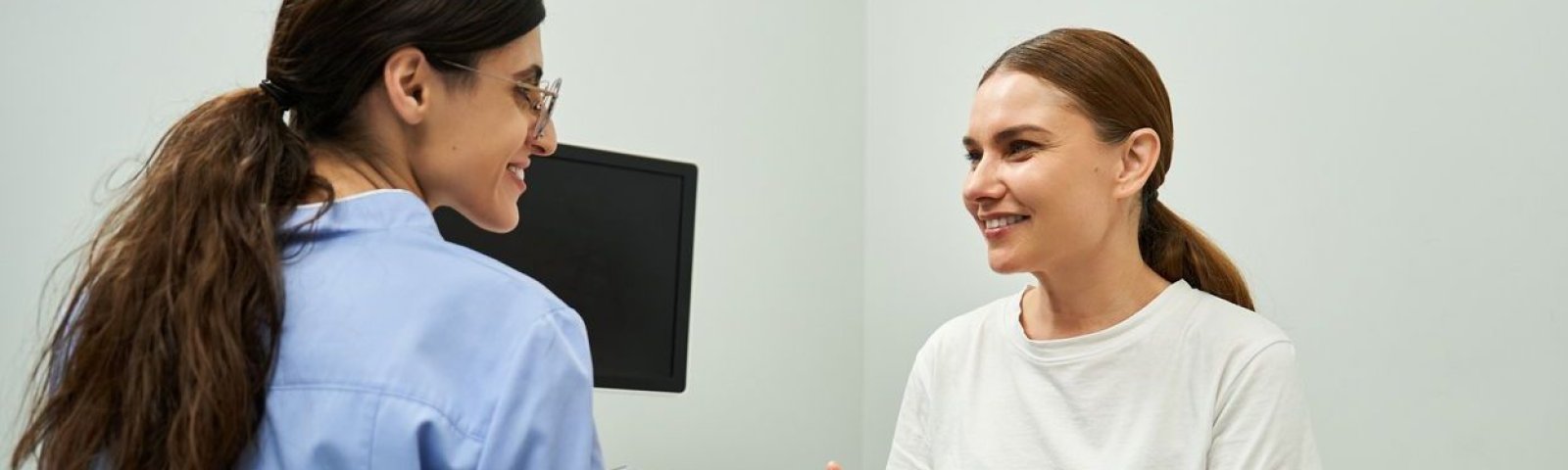 ¿A qué edad se recomienda la primera consulta ginecológica?