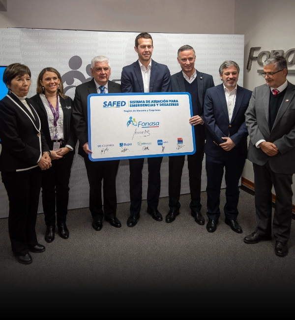 Firma del convenio SAFED entre Fonasa y prestadores privados, entre ellos Bupa Chile